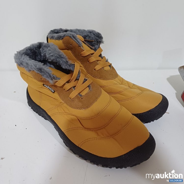 Artikel Nr. 940324: Winterstiefel mit Fellbesatz. Größe 45