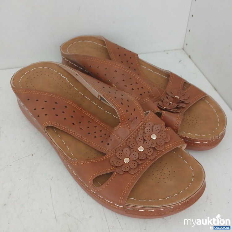 Artikel Nr. 954326: Sandalen mit Blumenmuster