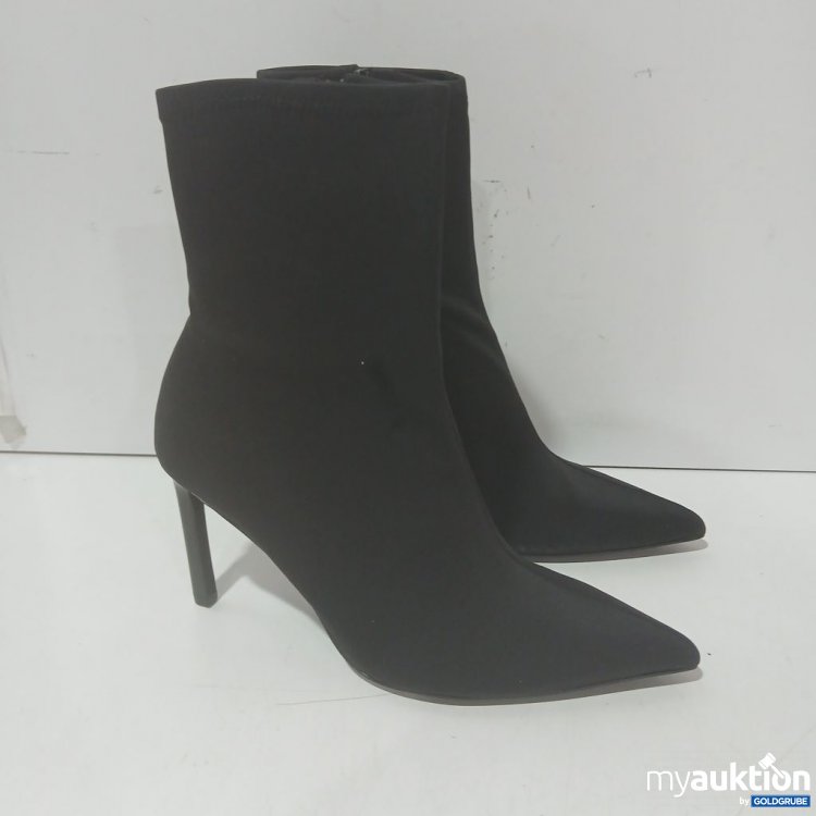 Artikel Nr. 993326 Artikel Nr. 993326: Pull&Bear Stiefeletten Schwarz Hochfront