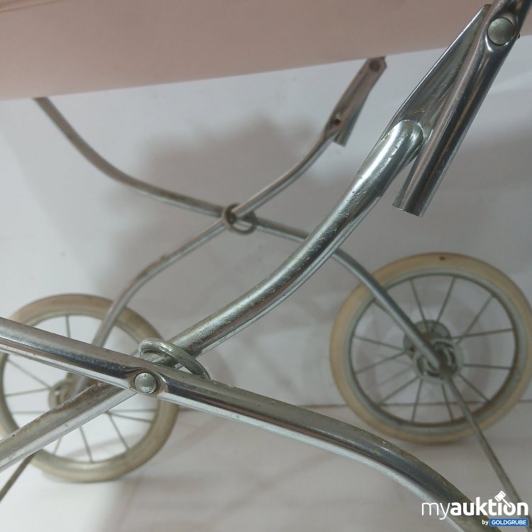 Artikel Nr. 942328 Artikel Nr. 942328: Puppenwagen mit Puppe