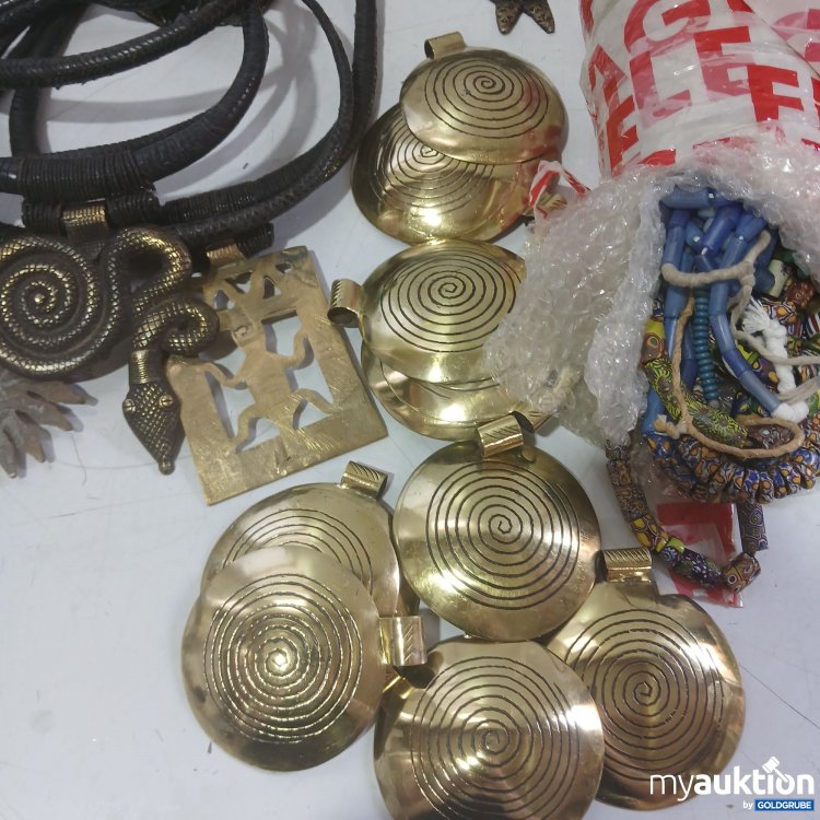 Artikel Nr. 995328 Artikel Nr. 995328: Afrikanischer Schmuck lt. Bild