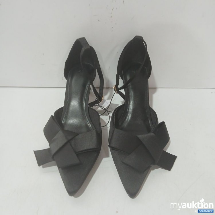Artikel Nr. 993332 Artikel Nr. 993332: H&M Pumps mit Schleifen-Detail Absatz Gr 39