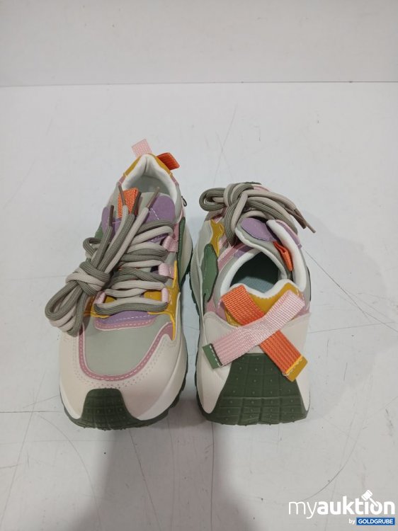 Artikel Nr. 933338 Artikel Nr. 933338: Sneaker mit mehrfarbigem Obermaterial, Schnürung und Zugschlaufen an der Ferse größe 35 Marke nicht ersichtlich