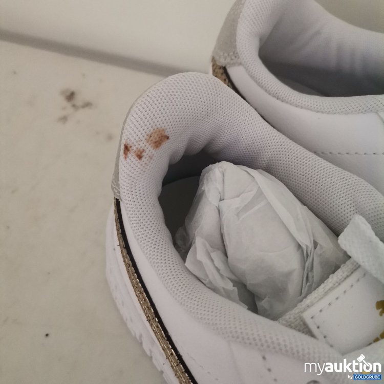 Artikel Nr. 820339 Artikel Nr. 820339: Puma Sneaker verschmutzt