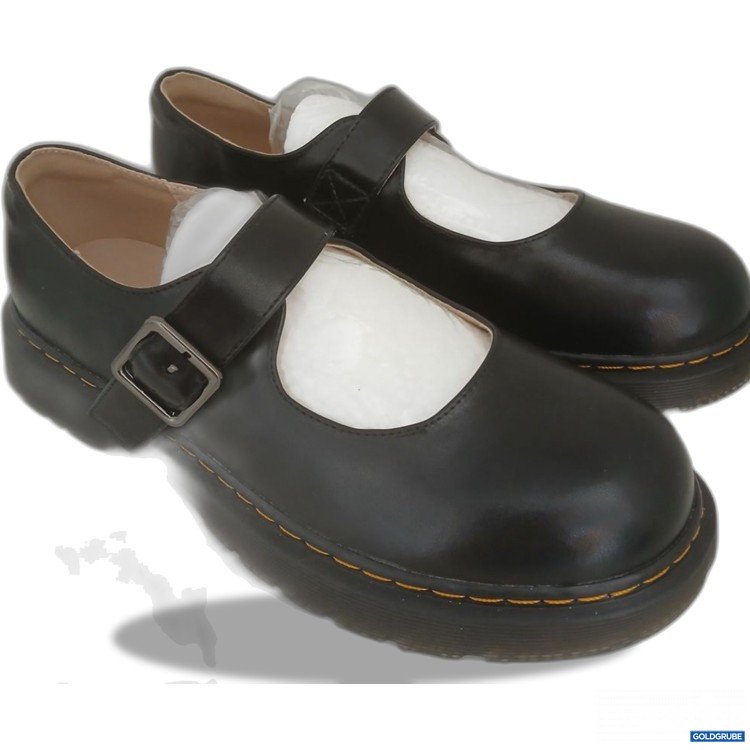 Artikel Nr. 954341: Schuhe mit Schnalle