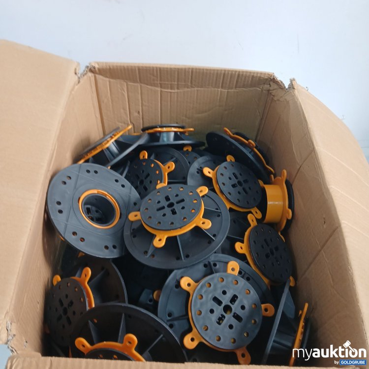 Artikel Nr. 961342: Adjustable Pedestal For Composite Decking