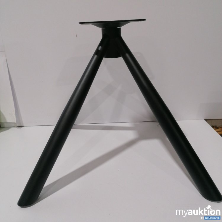 Artikel Nr. 878345 Artikel Nr. 878345: Armlehnstuhl Füße schwarz