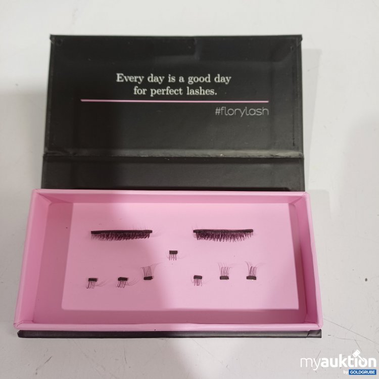 Artikel Nr. 962348 Artikel Nr. 962348: Florylash Cat Eye Look