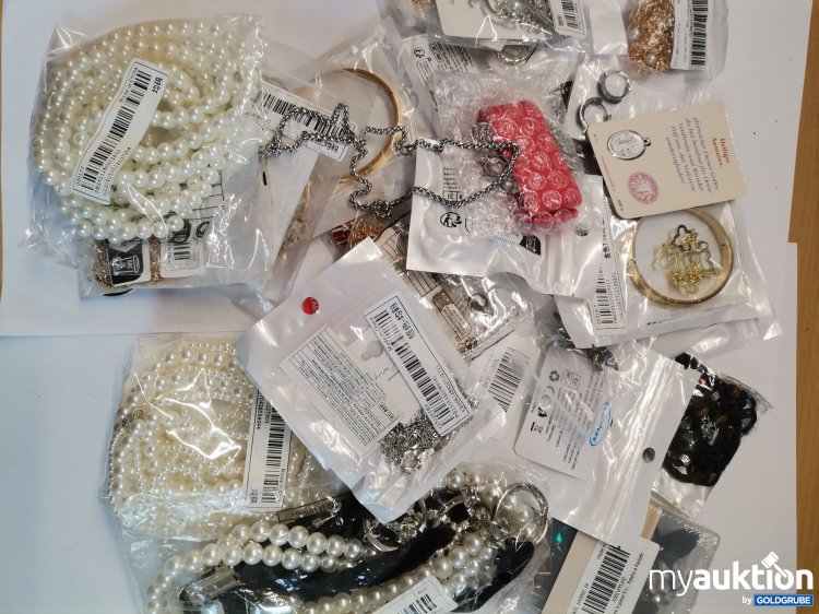 Artikel Nr. 893351: Schmuck lt Foto 