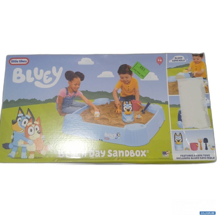 Artikel Nr. 995352: Little Tikes Bluey Beach Day Sandbox mit 6 Sandspielzeugen 