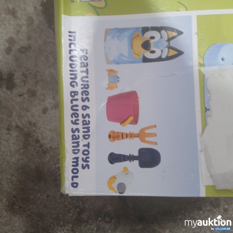Artikel Nr. 995352: Little Tikes Bluey Beach Day Sandbox mit 6 Sandspielzeugen 