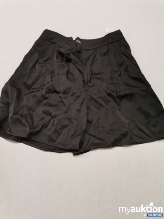 Artikel Nr. 734353 Artikel Nr. 734353: Stradivarius Shorts