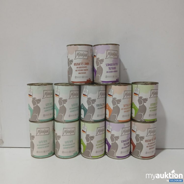 Artikel Nr. 973354 Artikel Nr. 973354: MjAMjAM Hundefutter
Diverse Sorten 12×400g