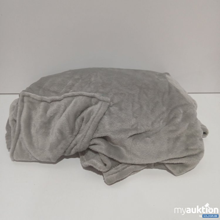 Artikel Nr. 906358 Artikel Nr. 906358: Kuscheldecke Ganzkörperdecke mit Ärmeln und Füßen