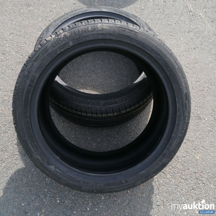 Artikel Nr. 440365 Artikel Nr. 440365: Barum Bravuris 5HM 235/45R 19 XL 99W
