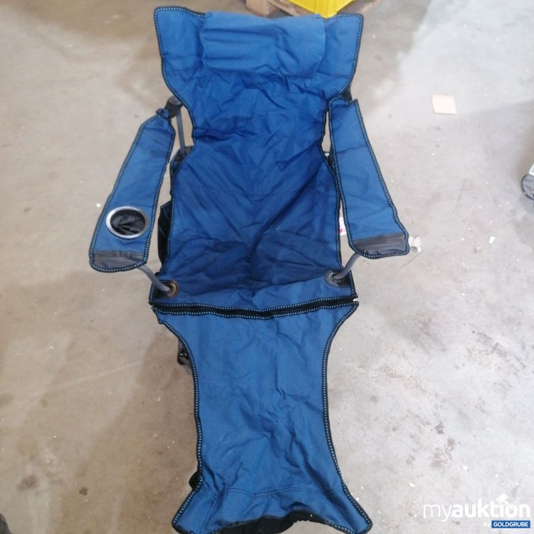 Artikel Nr. 677368 Artikel Nr. 677368: Klappstuhl mit Fußhalter
