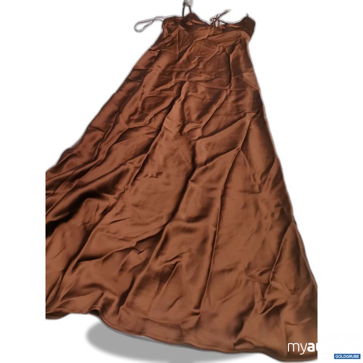 Artikel Nr. 880370 Artikel Nr. 880370: Bershka Satin Trägerkleid