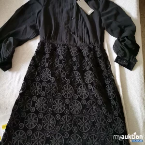 Auktion Jake's Kleid 