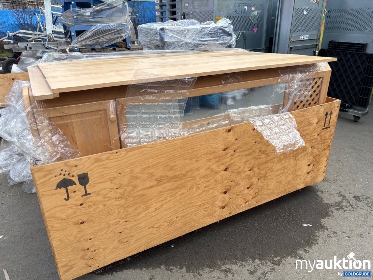 Artikel Nr. 443380: Möbelstück laut Fotos 