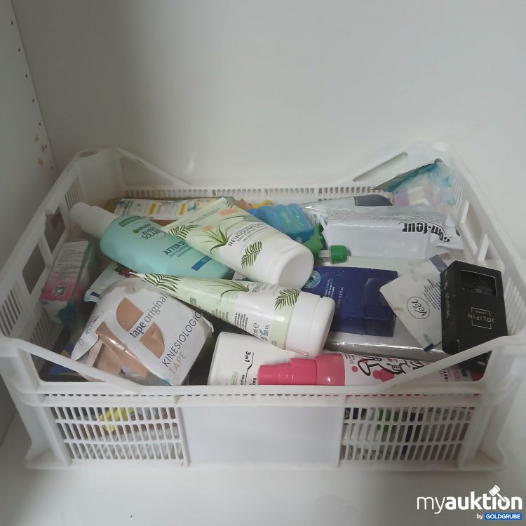 Artikel Nr. 884380 Artikel Nr. 884380: Diverse Pflegebedarf