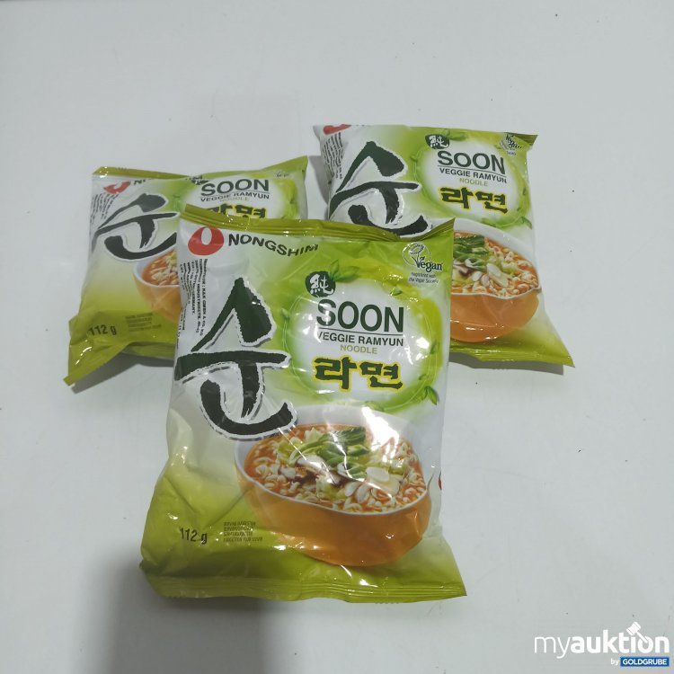 Artikel Nr. 868381 Artikel Nr. 868381: Nongshim Soon Veggie Ramyun Noodle 3x112g
