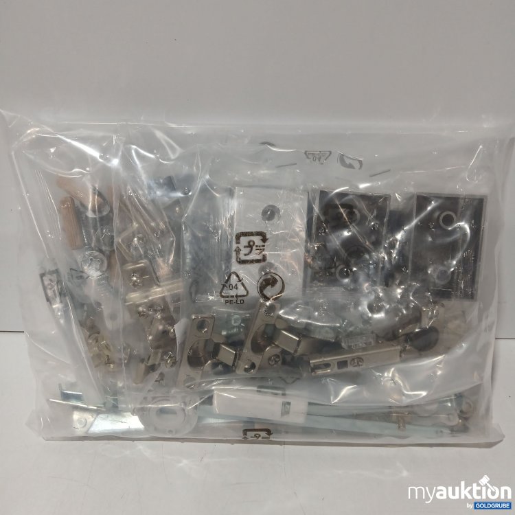 Artikel Nr. 523383: Diverse Schrauben und Scharniere 