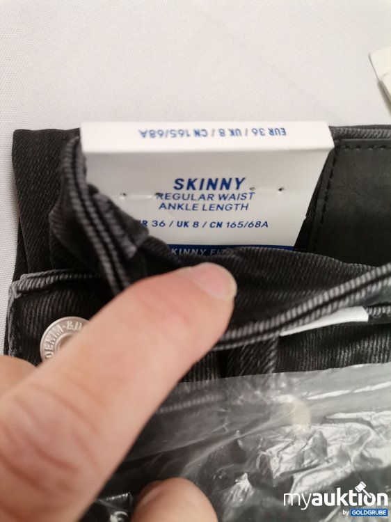 Artikel Nr. 838383 Artikel Nr. 838383: H&M Jeans