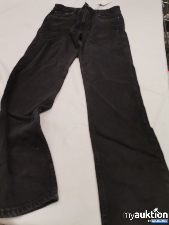 Artikel Nr. 880390 Artikel Nr. 880390: Zara Jeans leicht verschmutzt
