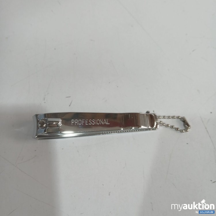 Artikel Nr. 526399: Fußnagelknipser mit Kette & Feile vernickelt 8 cm 3002-03