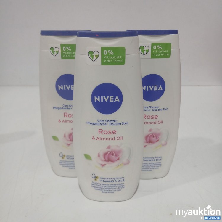 Artikel Nr. 886406: Nivea Pflegedusche Rose& Almond Oil 3 Stk. je 250ml