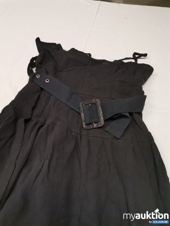 Artikel Nr. 688407 Artikel Nr. 688407: Asos Kleid