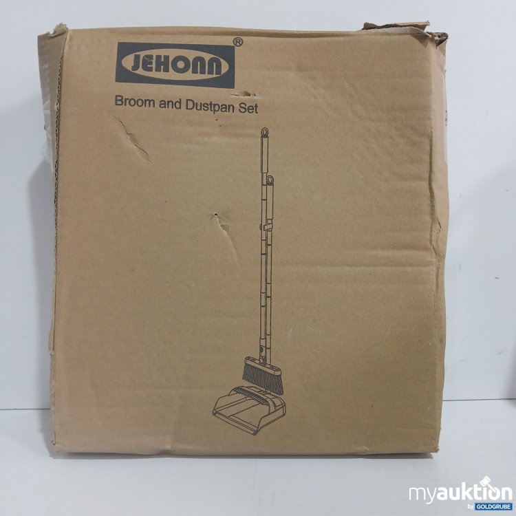 Artikel Nr. 845407 Artikel Nr. 845407: Jehonn Broom and Dustpan Set