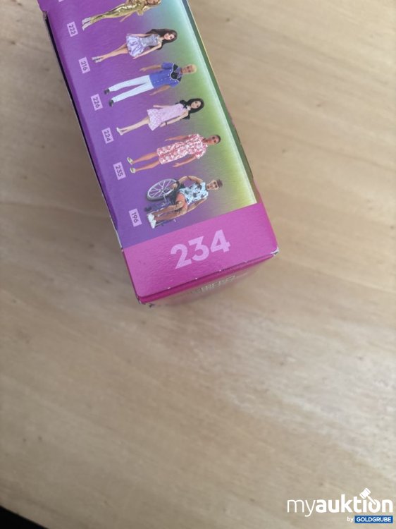 Artikel Nr. 921407: Barbie Puppe lila Kleid 234