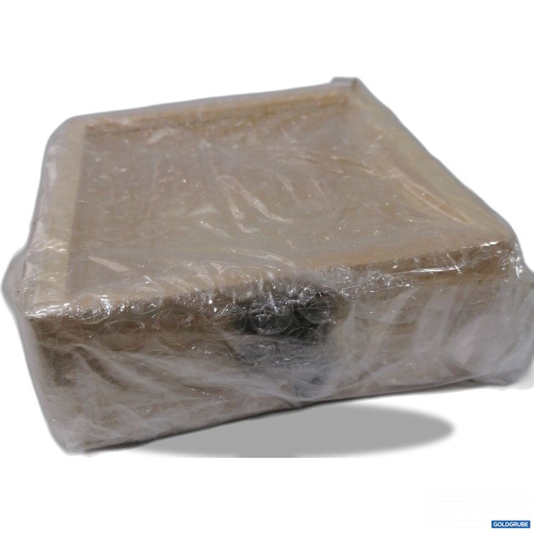 Artikel Nr. 883413 Artikel Nr. 883413: Holztruhe mit Sichtfenster 12×12cm