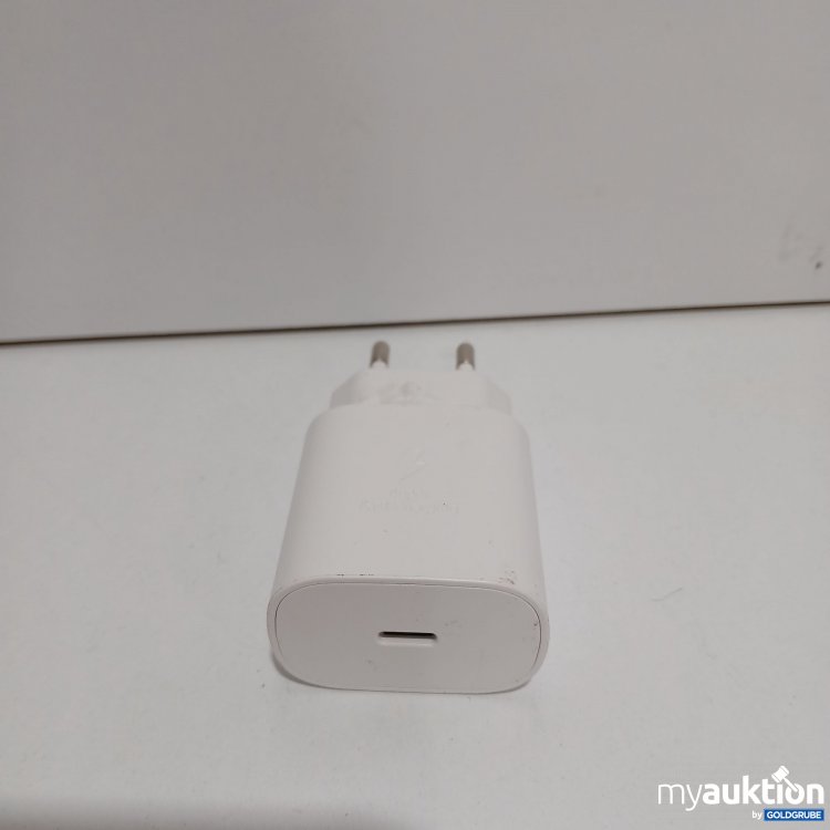 Artikel Nr. 831416 Artikel Nr. 831416: USB-C Ladeadapter