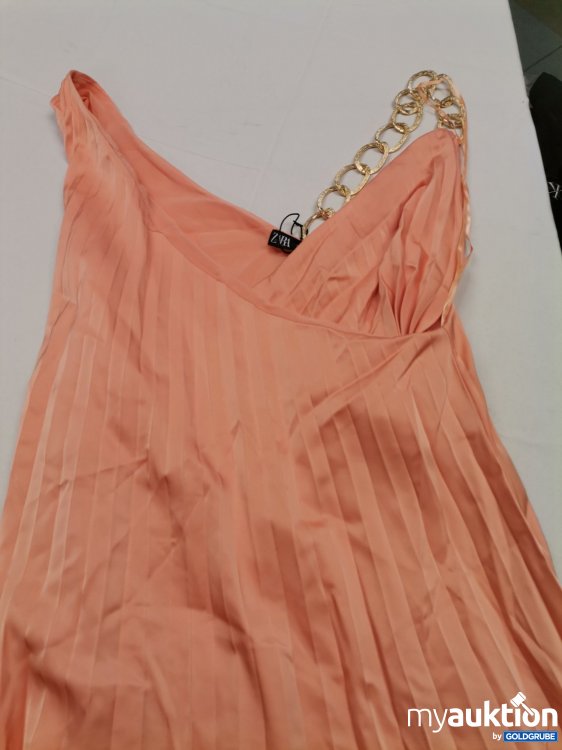 Artikel Nr. 822417 Artikel Nr. 822417: Zara Kleid