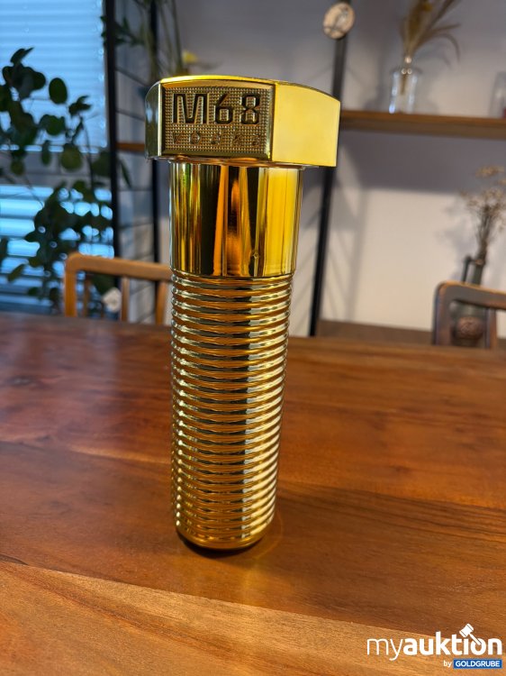 Artikel Nr. 891422 Artikel Nr. 891422: Flasche Vodka M68