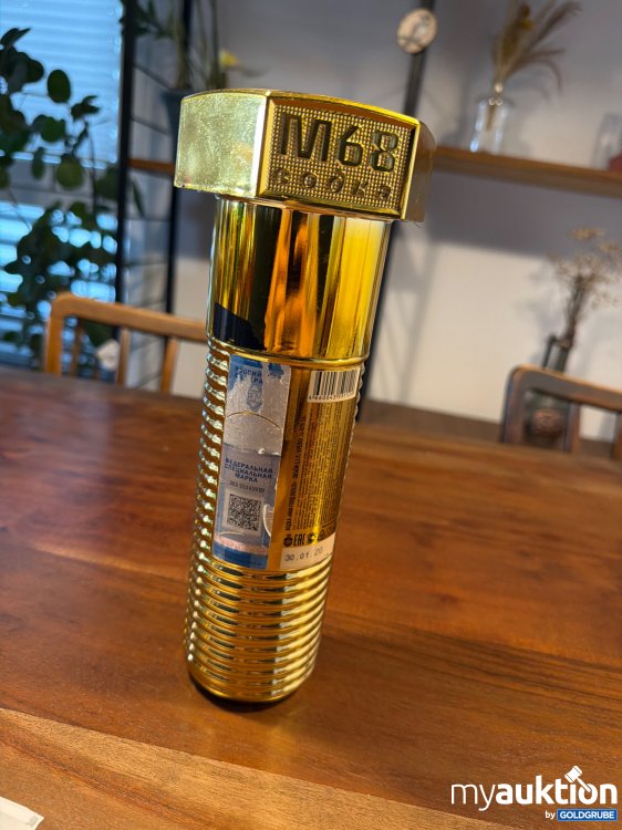 Artikel Nr. 891422 Artikel Nr. 891422: Flasche Vodka M68