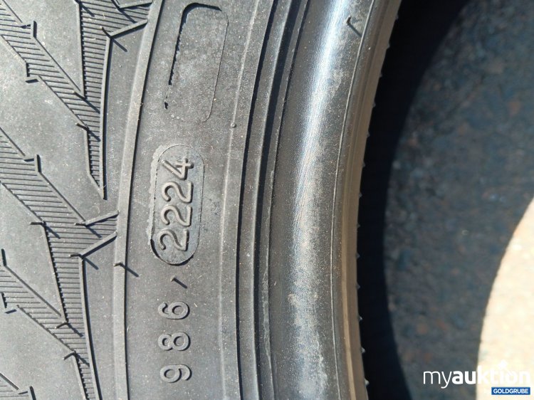 Artikel Nr. 440423 Artikel Nr. 440423: Nokian Tyres Snow 195/75 R 16C 107/105R