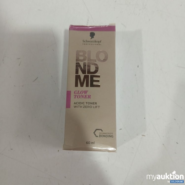 Artikel Nr. 988424 Artikel Nr. 988424: Schwarzkopf BLONDME Glow Toner Acidic 60 ml