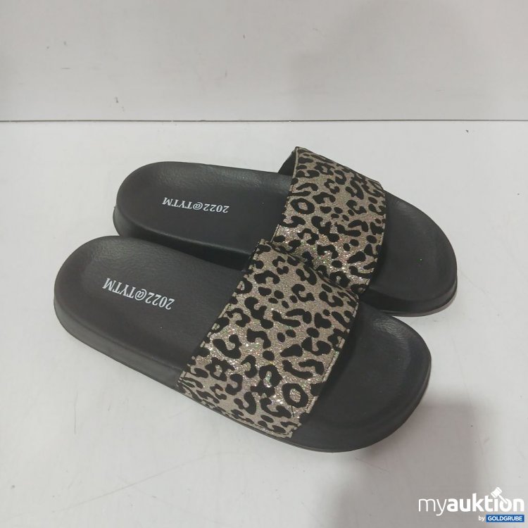 Artikel Nr. 933433:  Slipper mit Leopardenmuster
Gr 39
