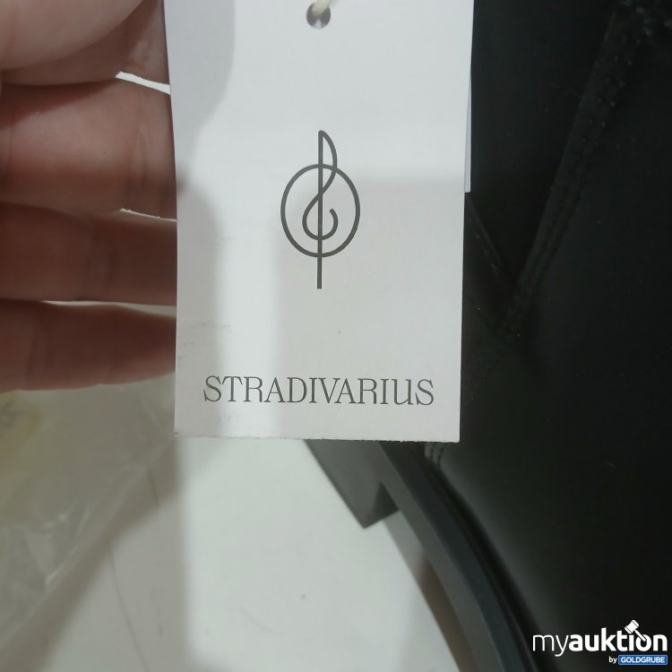 Artikel Nr. 462446 Artikel Nr. 462446: Stradivarius Stiefel