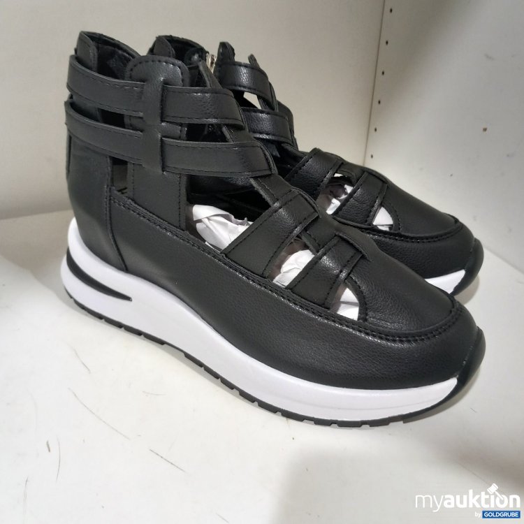 Artikel Nr. 467448 Artikel Nr. 467448: Sandalen mit weißer Sohle