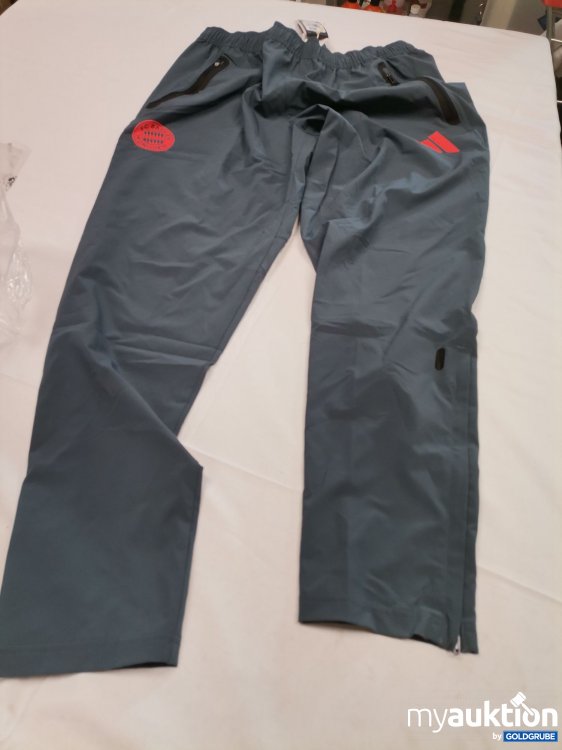 Artikel Nr. 880448 Artikel Nr. 880448: Adidas FC Bayern Freizeithose