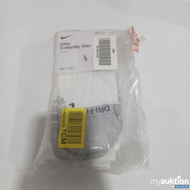 Artikel Nr. 905453 Artikel Nr. 905453: Nike Dri-Fit Socks 3Paar