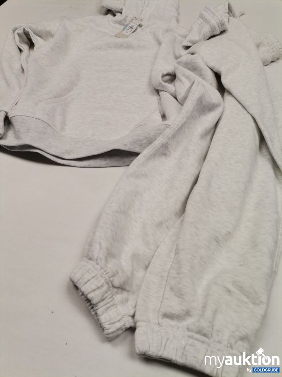 Artikel Nr. 670457 Artikel Nr. 670457: Primark Jogginganzug