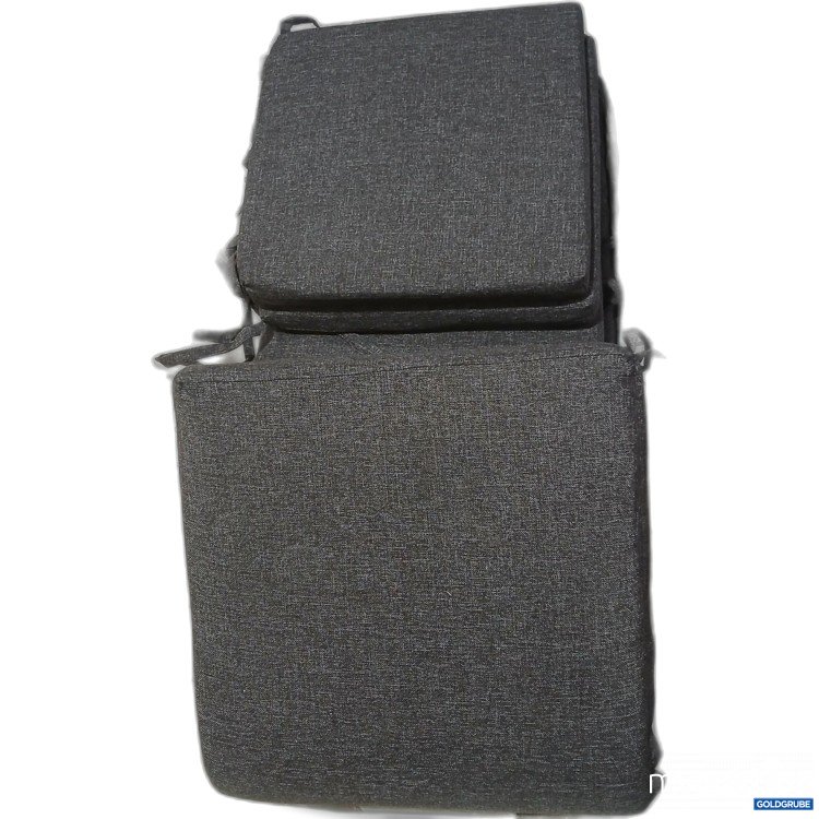 Artikel Nr. 955464: Diverse Sitzkissen Grau 2Stk 49x49cm 2Stk 108x49cm  1Stk 175x49cm