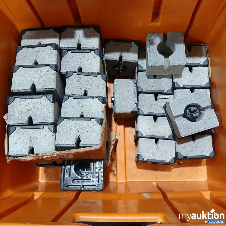 Artikel Nr. 872470 Artikel Nr. 872470: Dachleitungshalter Betonstein C35/45m