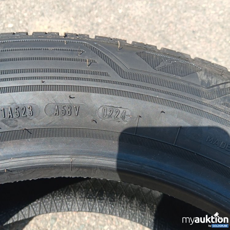 Artikel Nr. 440471 Artikel Nr. 440471: GoodYear Vector 4Seasons Cargo 205/65R16C 107/105T