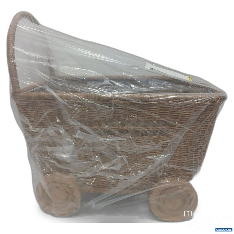 Artikel Nr. 468473 Artikel Nr. 468473: Kinderwagen aus Korbgeflecht mit Holzrädern breite 22cm länge 12cm